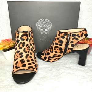 NWT Vince Camuto W-Berlia Sandal Pump